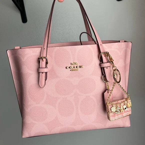 Chic Pink Bag Charm 👛💖 - Picture 1 of 3